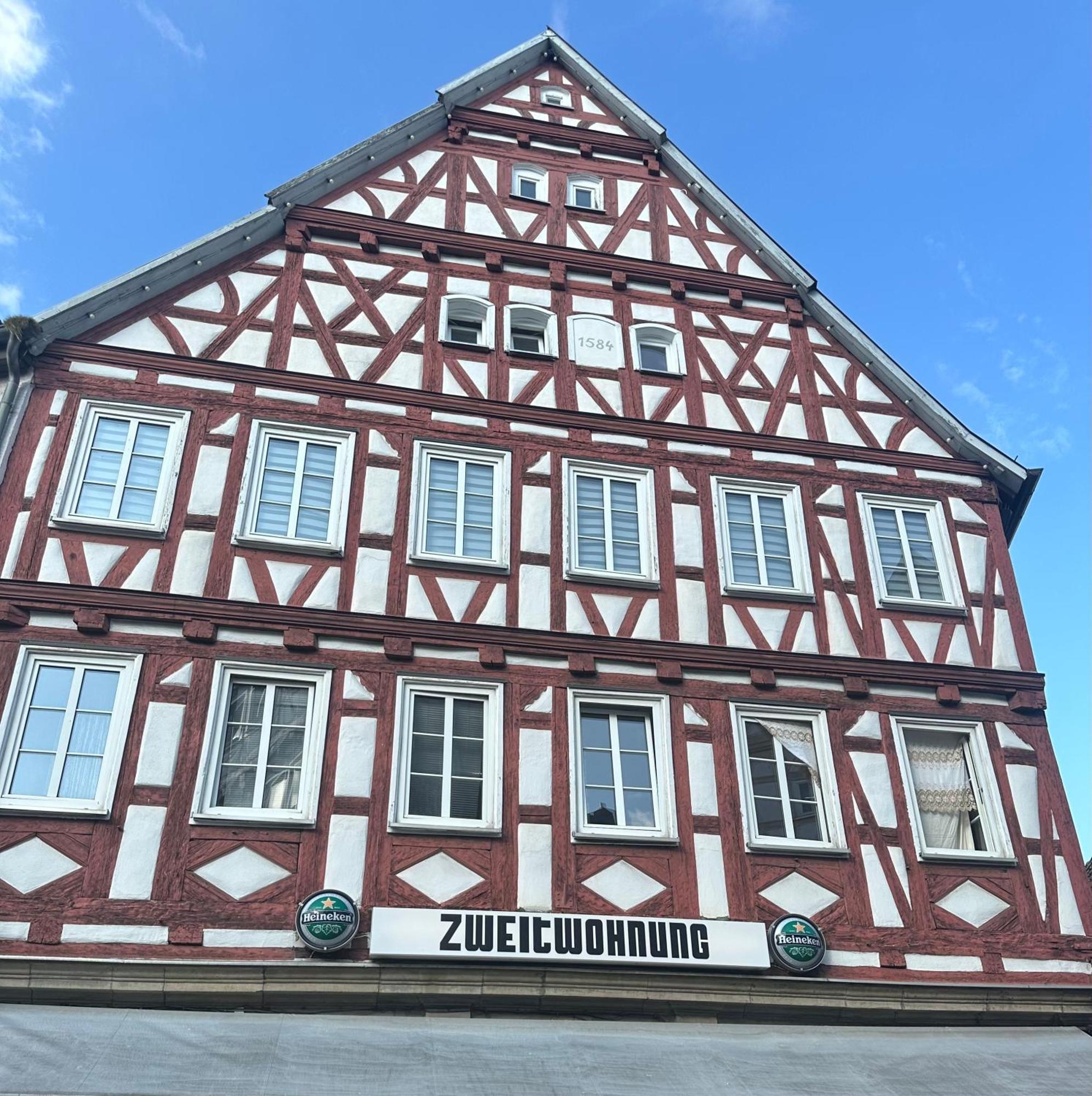 Stylisches Apartment Mit Grossem Tageslichbad Am Marktplatz 레온베르크 외부 사진
