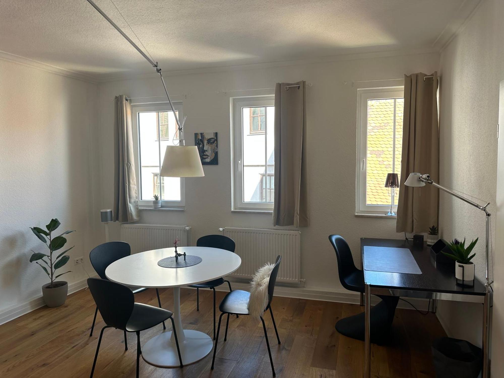 Stylisches Apartment Mit Grossem Tageslichbad Am Marktplatz 레온베르크 외부 사진